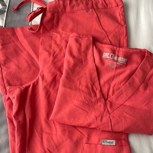 Greys anatomy size small top and bottom scrubs.